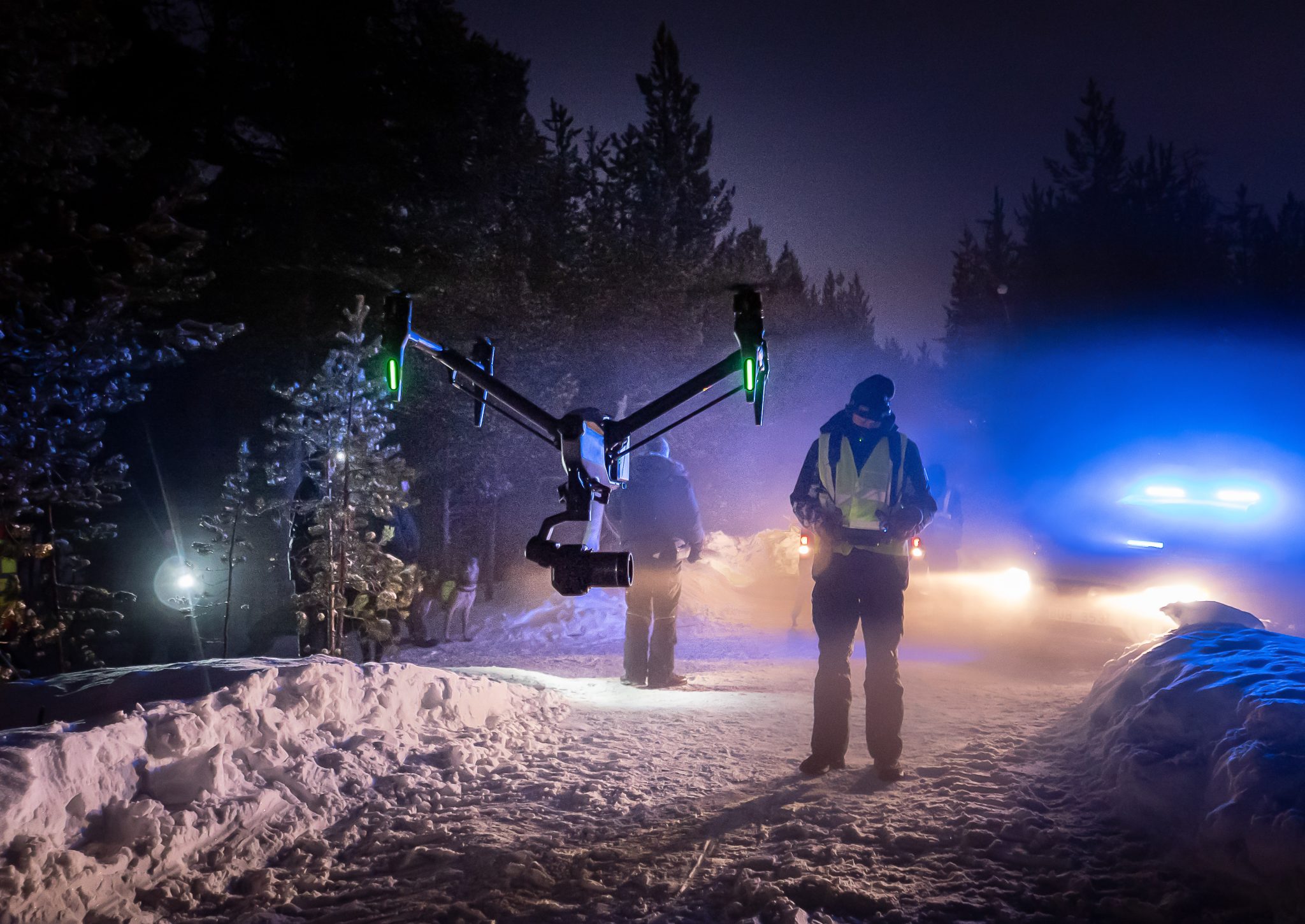 Skynamic Drone Team in the snow with Inspire 3