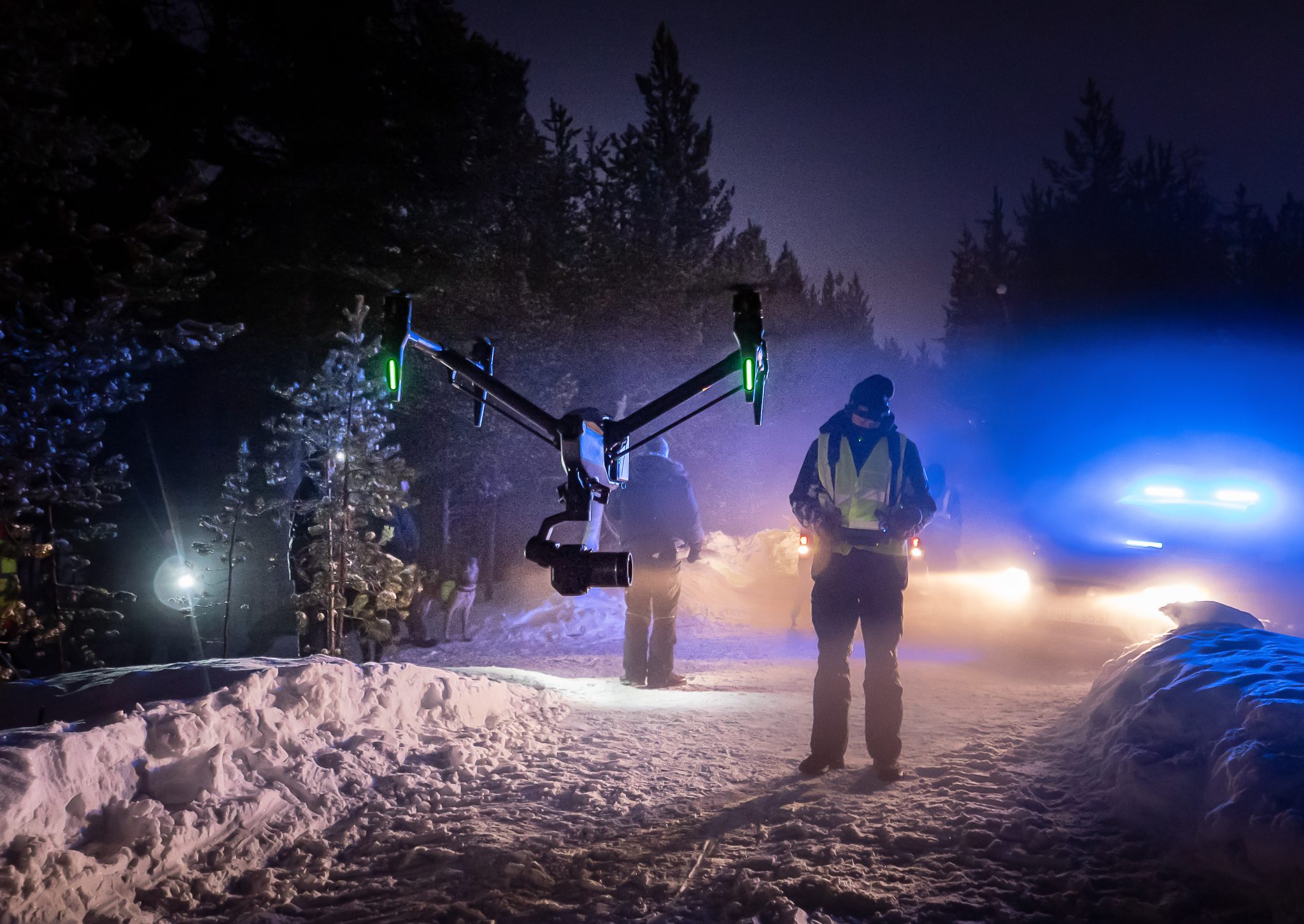 Inspire 3 Berlin und Frankfurt Skynamic Drone Team in the snow with Inspire 3