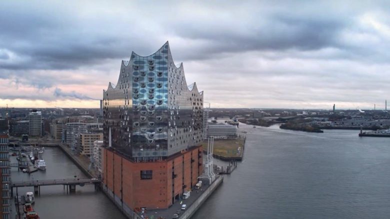 Drohnen in der Elbphilharmonie Hamburg